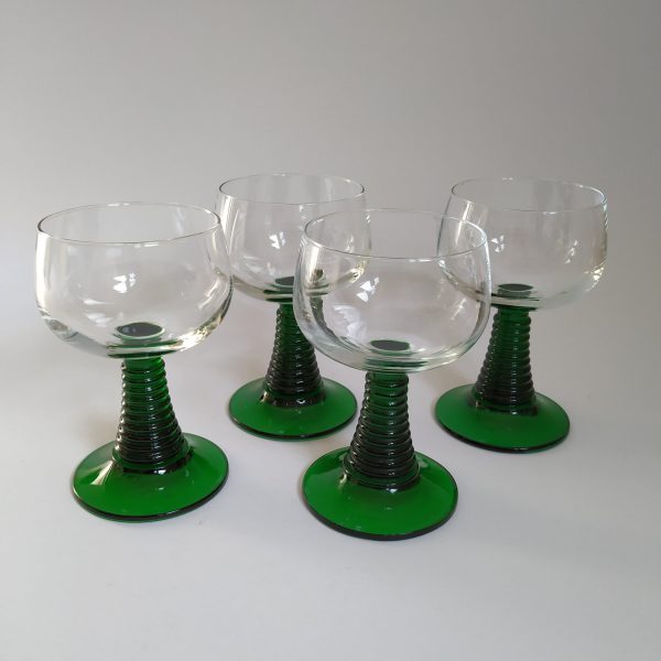 Moezel-wijnglazen – donker groene voet – 4 stuks – setprijs – 11cm hoog (1)