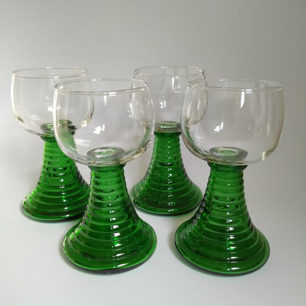 Wijnglazen 4 stuks – set prijs Vintage met grote groene voet 15cm hoog (1)