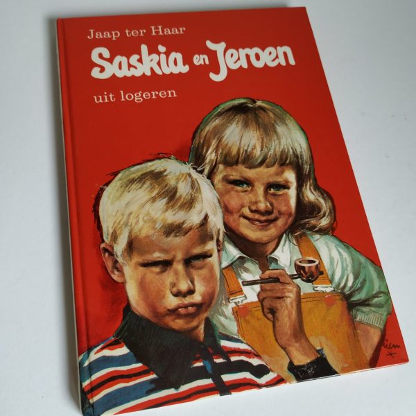 Boek (hardcover) Saskia en Jeroen uit logeren (1973)