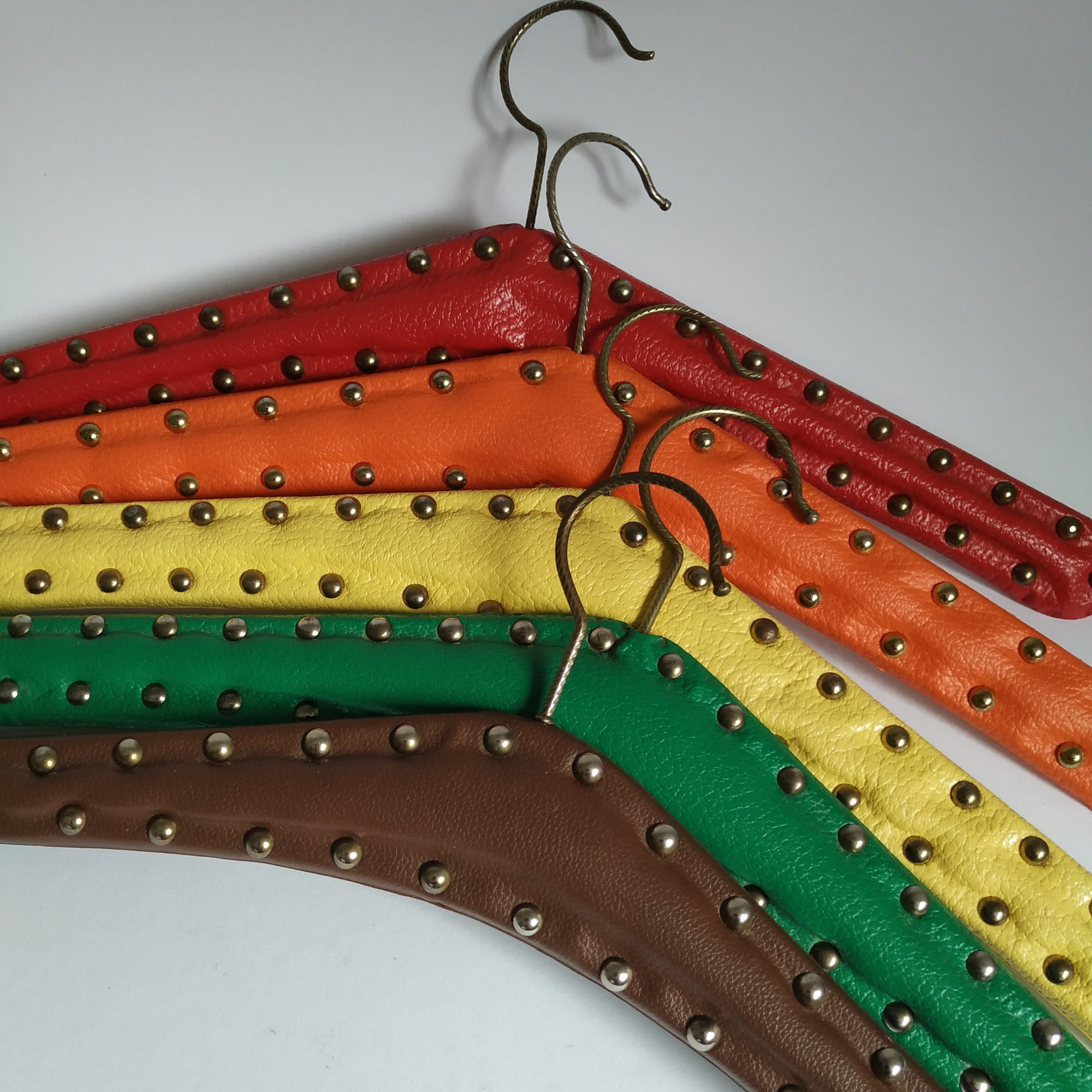 Haarzelf systeem leeuwerik Vintage Kleerhangers Skai - Bekijk ze bij Queens Vintage