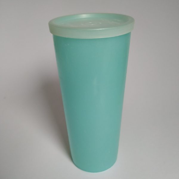 Beker Tupperware met deksel licht blauw – hoogte 16,5 cm (2)