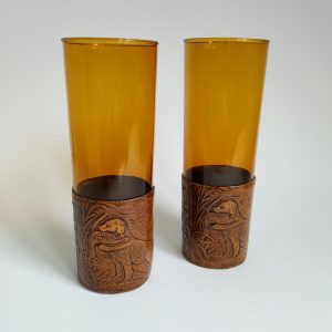 Vintage Drinkglazen in houder, glas kleur Amber