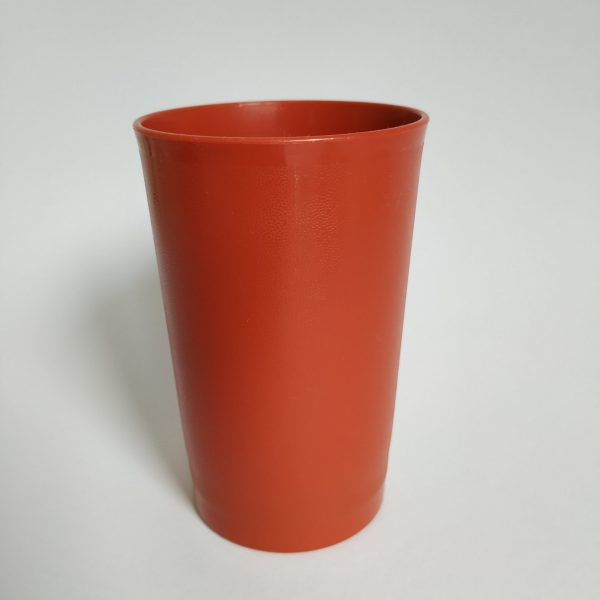 Bekers Tupperware 4 stuks – hoogte 11cm – geel-oranje-bruinrood-bruin (4)