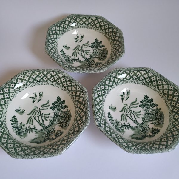 Schaaltjes achthoekig van Royal Staffordshire J & G Meakin (groen) – 3 stuks – diam 14 cm – hoog 4 cm(1)