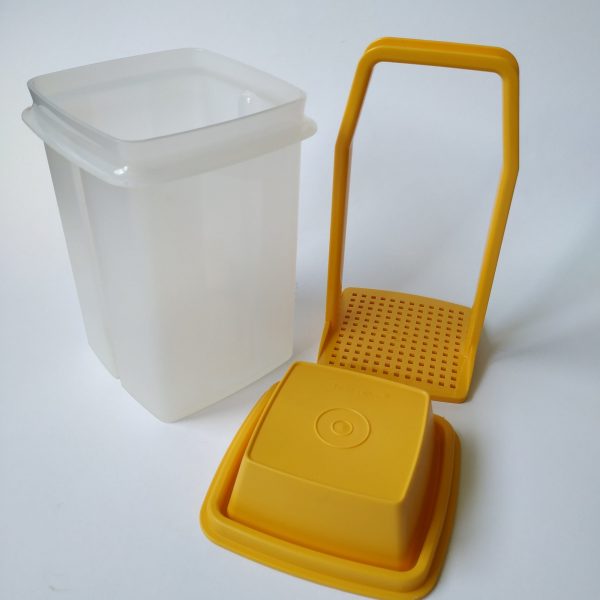 Augurkenpot Tupperware zeef met lift (geel) (1)