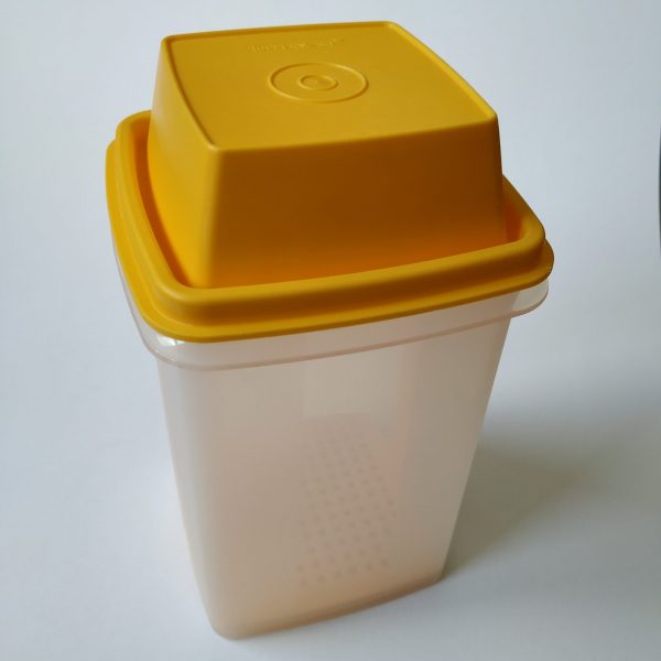 Augurkenpot Tupperware zeef met lift (geel) (3)