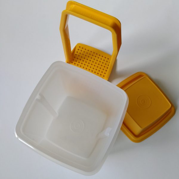 Augurkenpot Tupperware zeef met lift (geel) (5)