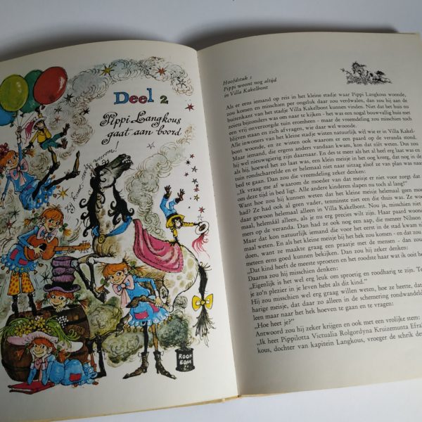 Vintage Boek van Pippi Langkous met al haar kleurige avonturen in één groot boek!