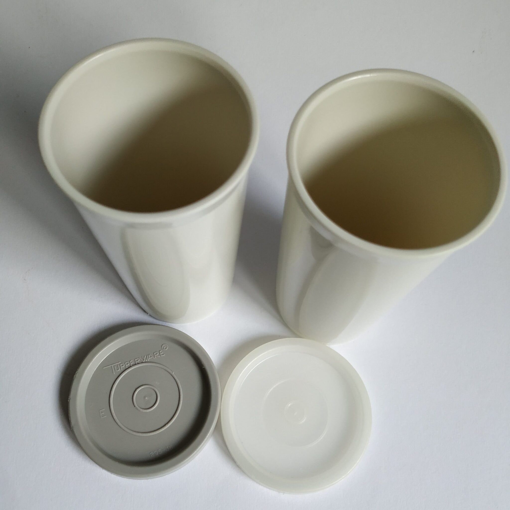 Vintage Bekers Tupperware met Deksel - Queens Vintage