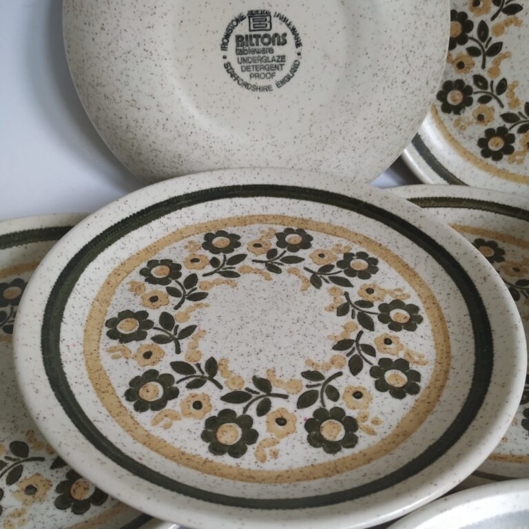 Vintage Gebaksbordjes Biltons Staffordshire - Queens Vintage