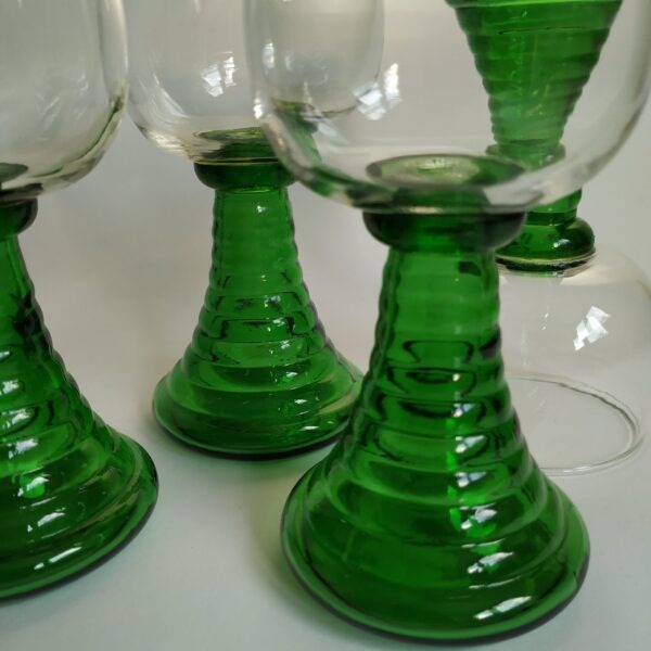 Wijnglazen – moezelglazen met groene voet – 4 stuks – hoogte 13 cm – inhoud 100 ml (3)