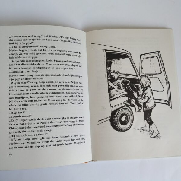 Boek Lotje – met Chimp naar het circus – 1974 (5)