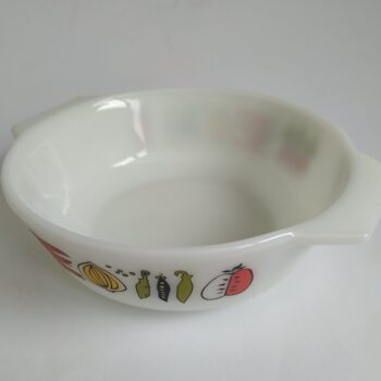 Vintage ovenschaal van Harvest (pyrex/melkglas) JAJ England