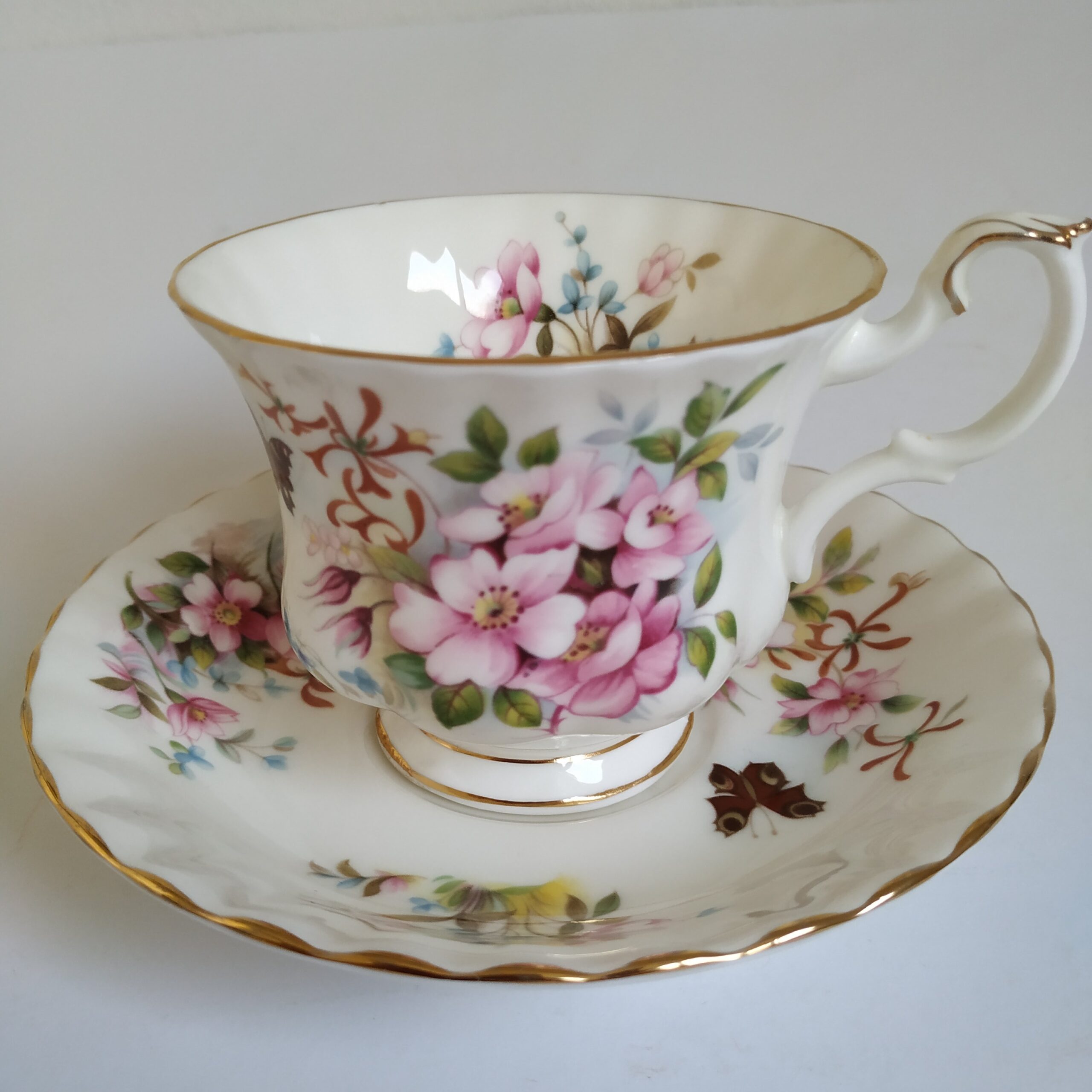 honderd Parel Het pad Vintage Kop en Schotel Royal Albert - Queens Vintage