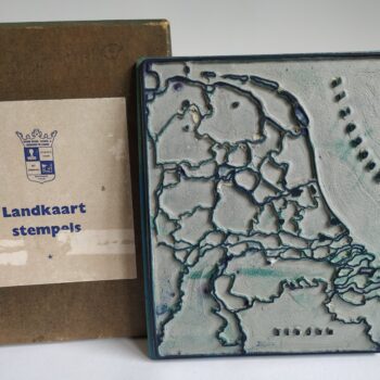 Vintage landkaart stempel van Nederland in originele doos