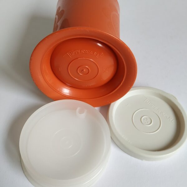 Kinderbeker Tupperware (oranje) met goed sluitende deksel – inhoud 200 ml (4)