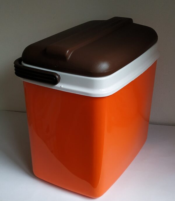 Koelbox Curver 25 liter – oranje-bruin (3)