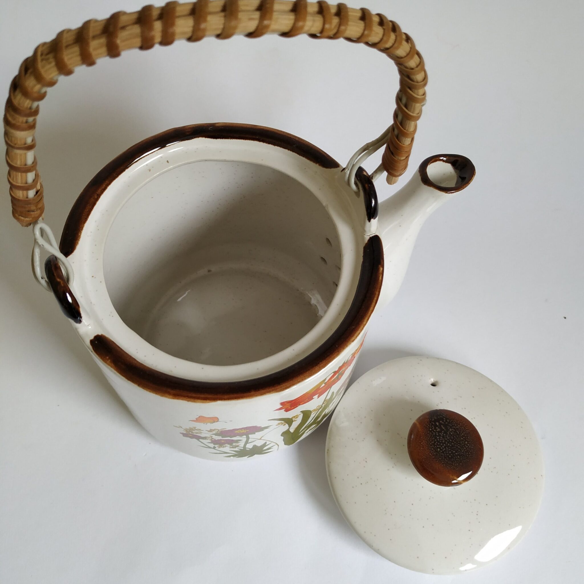 Vintage Theepot Wilde Bloem Bekijk het bij Queens Vintage