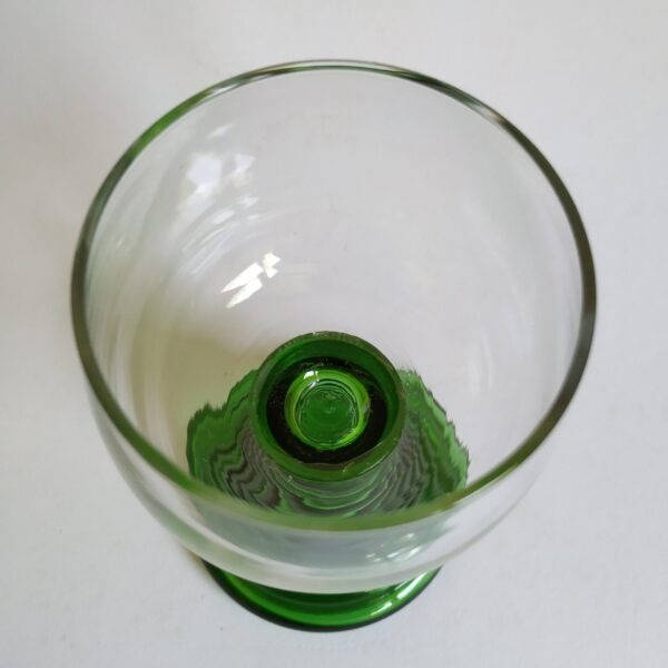 Wijnglas met grote groene voet – inhoud 200 ml – hoogte 15,5 cm (3)
