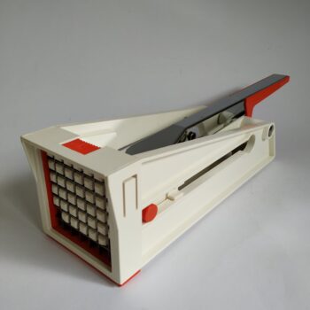 Vintage kunststof frietsnijder / patatsnijder van Brabantia