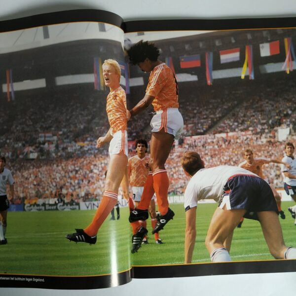 Het Groot Voetbalboek – jaarboek 1988 (3)