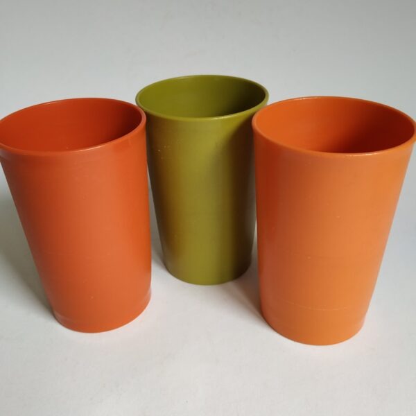 Bekers Tuppererware oranje en groen – 3 stuks – 225 ml – hoogte 11 cm (2)