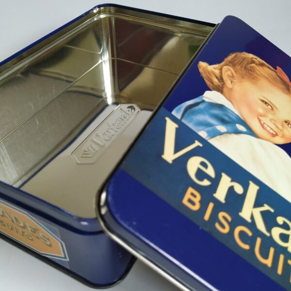 Koekblik – trommel Verkade Biscuits met afbeelding meisje Mmm.. – afmeting 21×13,5x6cm (3)