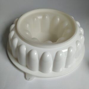 Vintage puddingvorm (tulband) met deksel van Tupperware