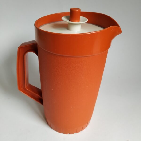 Schenkkan – sapkan Tupperware – oranje – inhoud 1 liter (1)