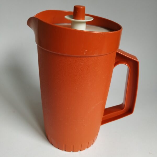Schenkkan – sapkan Tupperware – oranje – inhoud 1 liter (3)