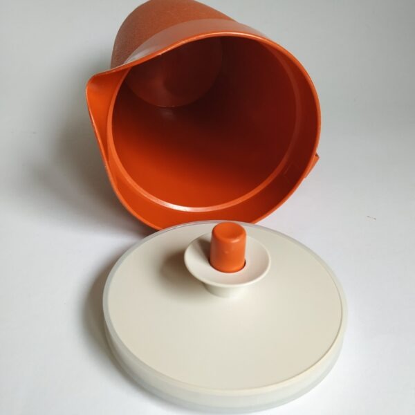 Schenkkan – sapkan Tupperware – oranje – inhoud 1 liter (4)