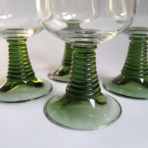 Wijnglazen – moezelglazen groene voet – inhoud wijnglas 200 ml – hoogte 13 cm (3)