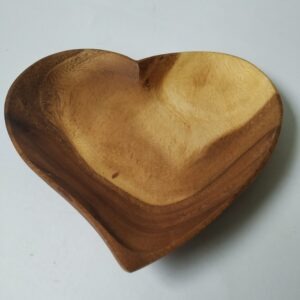 Kinderbord Kinta in hartvorm van hout