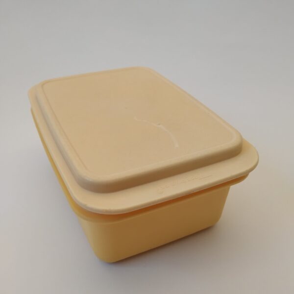 Botervloot Tupperware – kleur geel – 16,5x11x7 cm (3)