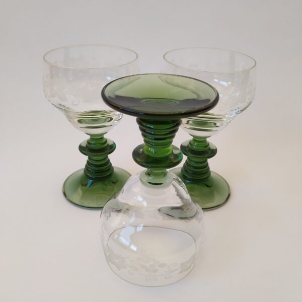 Wijnglazen – moezelglazen met groene voet en afbeelding druiventak – 3 stuks – inhoud 100 ml (5)