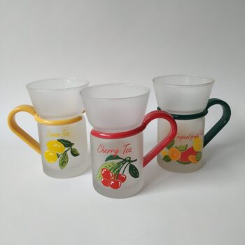 Vintage fruit theeglazen