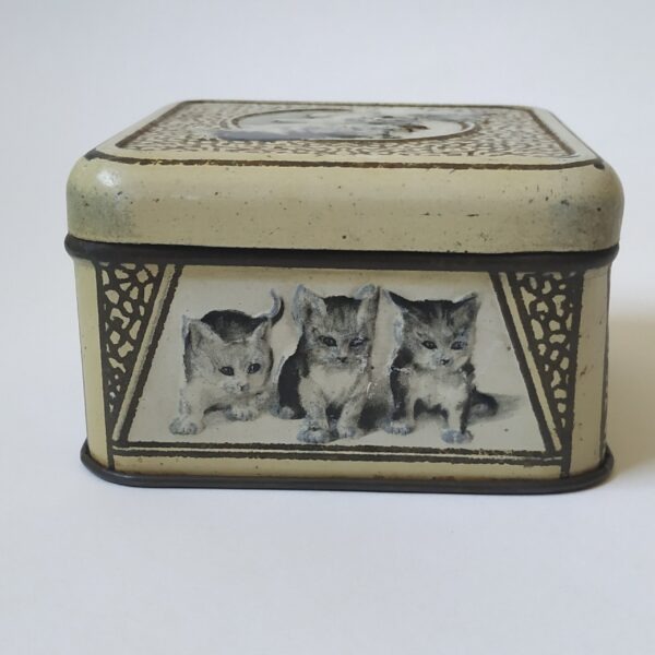 Blikje katten in relief – 10,5 x 10,5 x 6 cm (4)