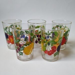 Vintage limonade glazen van VMC met afbeeldingen van fruit als decoratie