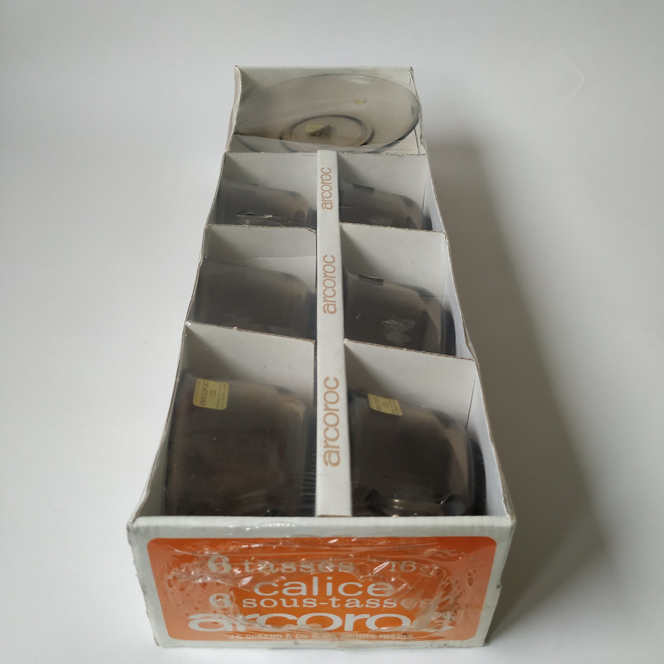 Kop en schotel Arcoroc France – smoked glass jaren 70 – 6 stuks – originele verpakking (5)