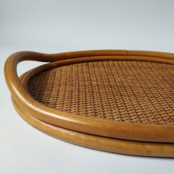 Vintage rotan dienblad met twee handgrepen