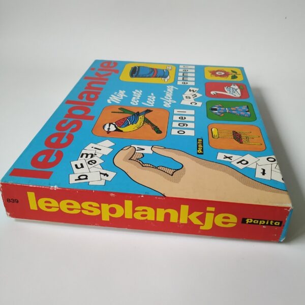 Vintage leesplankje van Papita uit de jaren 70