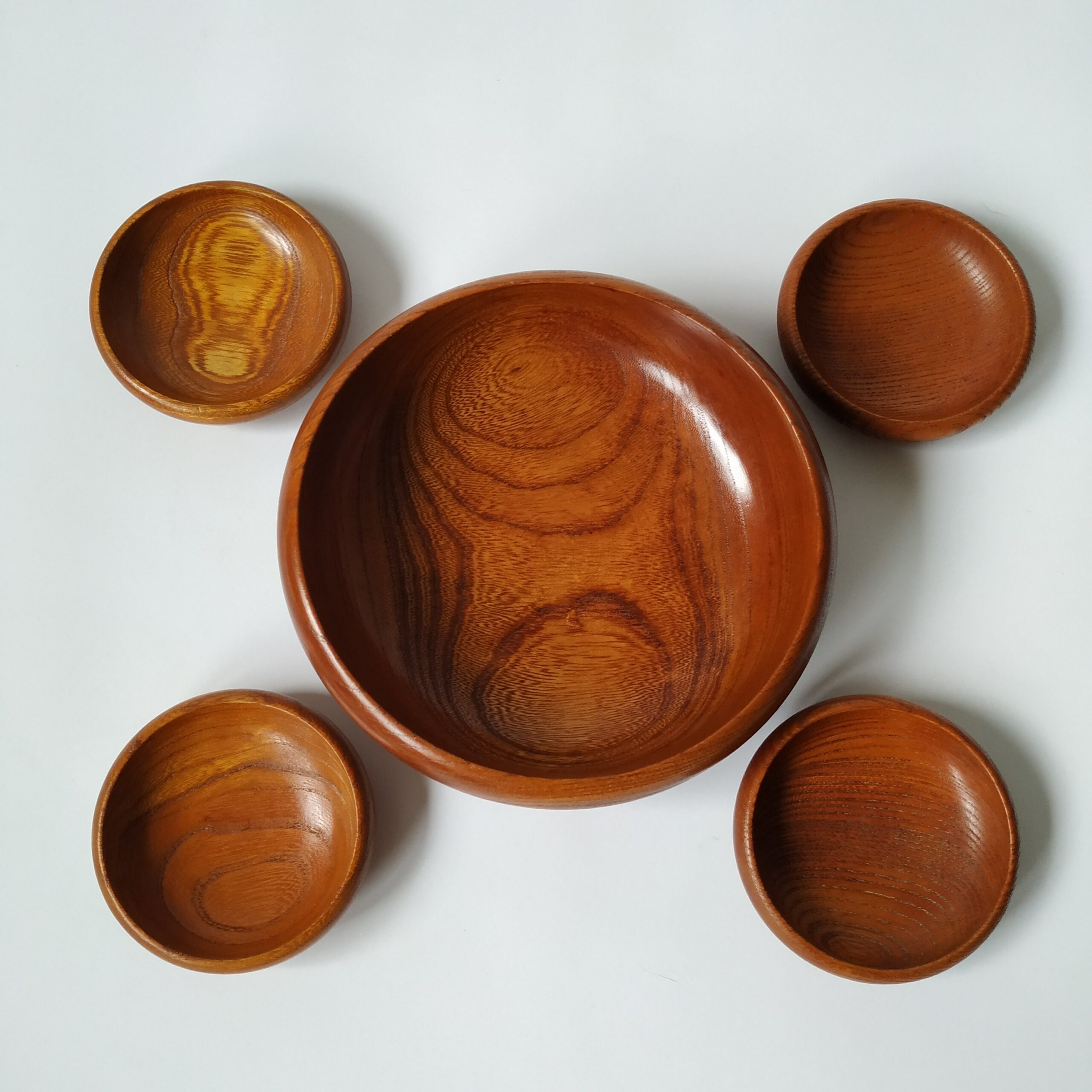 Snackschaal met 4 kleine snackschaaltjes van hout – diameter 15 cm en 7,5 cm (3)