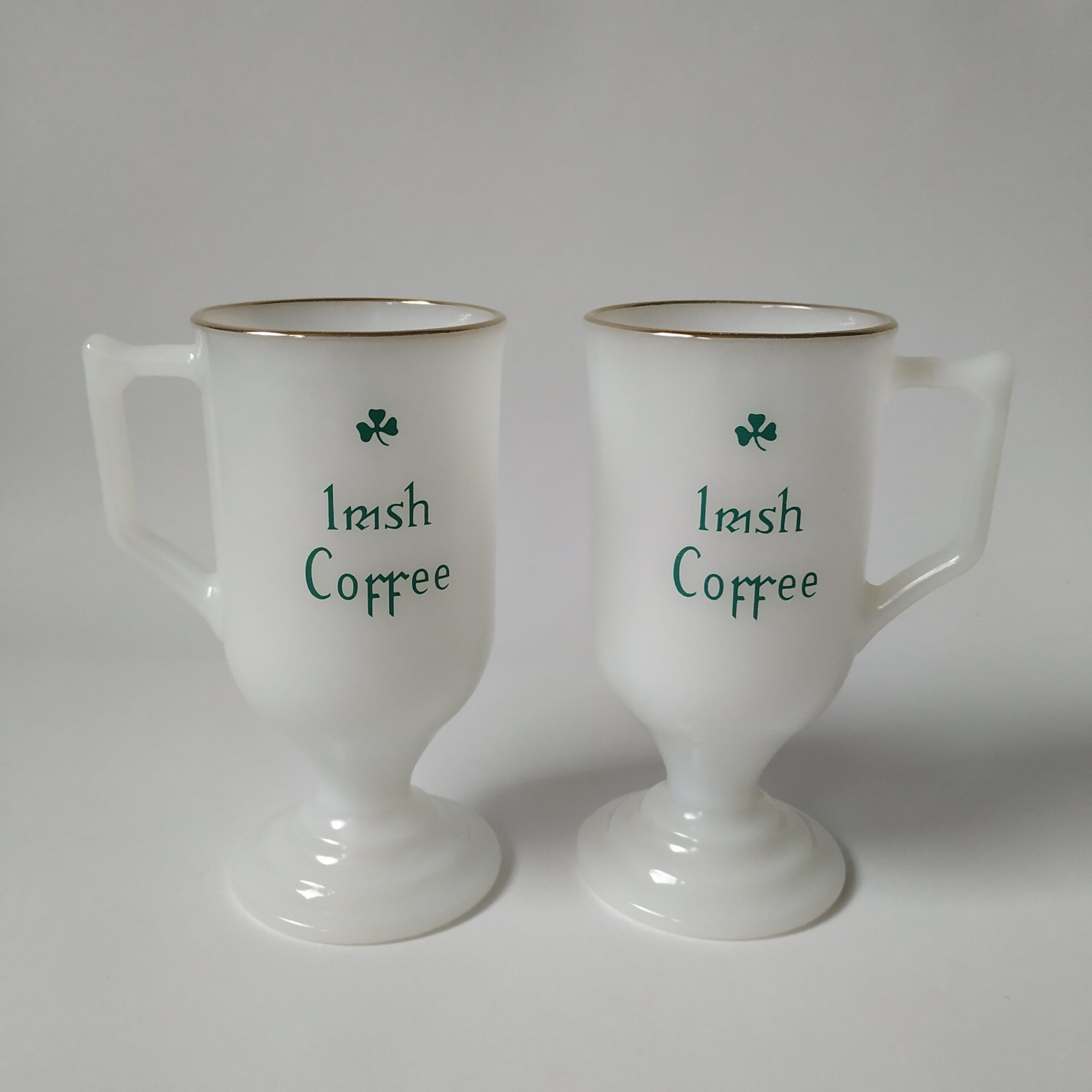 Mokken Irish Coffee in melkglas met groene opdruk en goudenkleurige rand – 2 stuks (1)