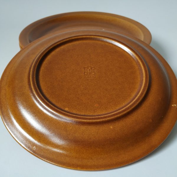 Vintage borden van Gien France in cognac kleur