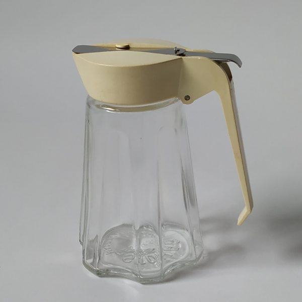 Vintage glazen suikerstrooier van Stoha met kunststof deksel