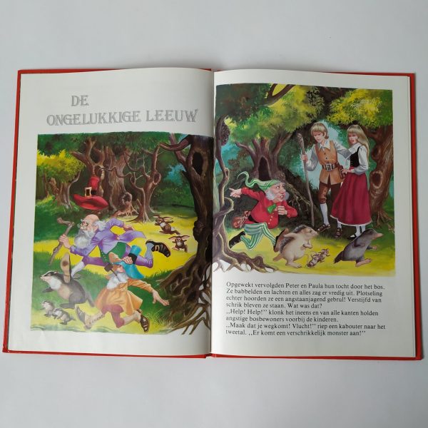 Vintage boek Het Toverbos, verhalen van Ian Robinson