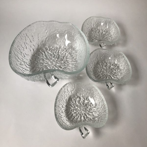 Vintage decoratieve grote zware glazen (fruit) schaal met 3 kleinere schalen in Appelvorm