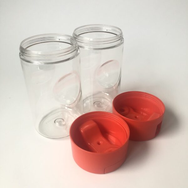 Schenkfles Tupperware Manhattan 600 ml voor olie - azijn - sojasaus - 2 stuks - hoogte 18 cm - diameter 8 cm (4) Schenkfles (kunststof) van Tupperware Manhattan met een inhoud van 600ML