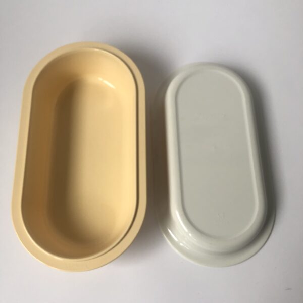 Vintage rechthoekig bakje van Tupperware met deksel