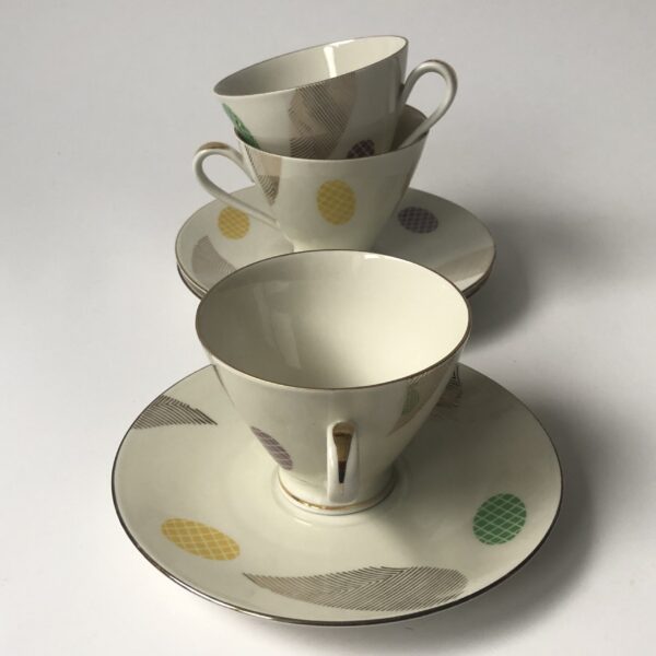 Kop en schotel Mitterteich Bavaria met goudkleurige randen - 3 stuks (7) Vintage kop en schotel van Mitterteich Bavaria